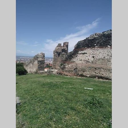 Apartamento Cozy House With Garden In The Old Town Tesalónica Exterior foto